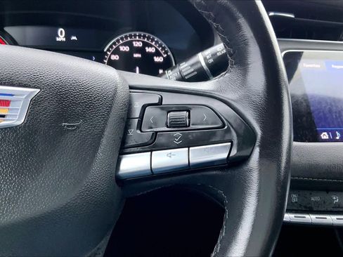 Used 2023 Cadillac XT4 Premium Luxury image 25