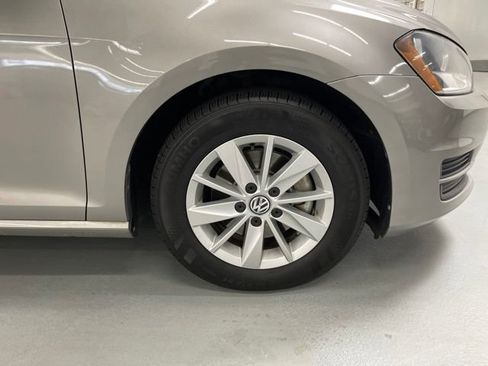 Used 2016 Volkswagen Golf S FWD image 31