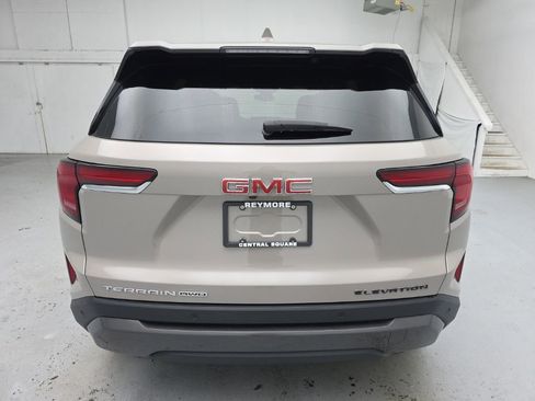 Used 2025 GMC Terrain Elevation AWD/4WD image 11