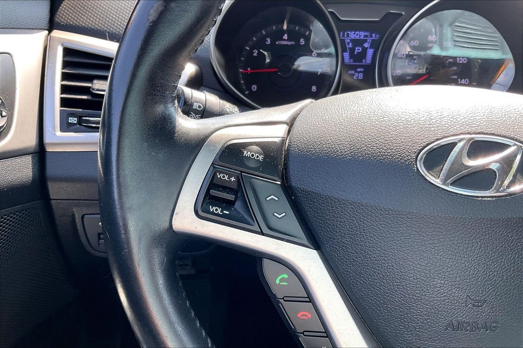 Used 2017 Hyundai Veloster FWD image 22