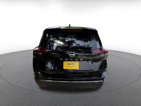 Used 2025 Nissan Rogue SV AWD/4WD image 12
