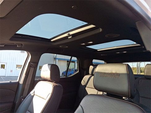 Certified 2024 Chevrolet Traverse High Country image 14