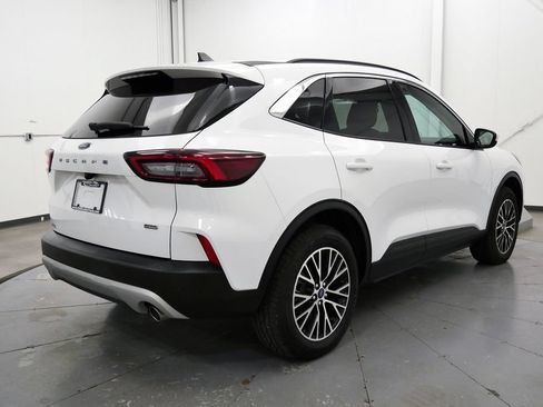 Used 2023 Ford Escape SE FWD image 7