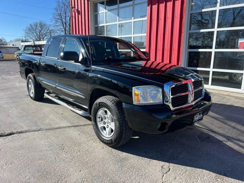 Used 2006 Dodge Dakota SLT image 2