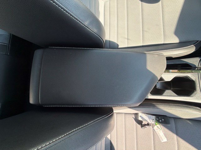 Used 2025 Volkswagen Jetta SE FWD image 25