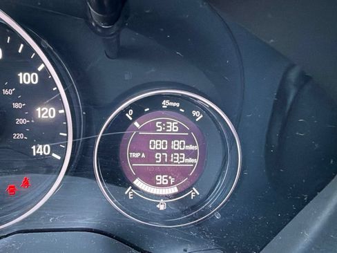 Used 2017 Honda HR-V EX image 9