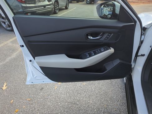 New 2025 Honda Accord EX-L image 16