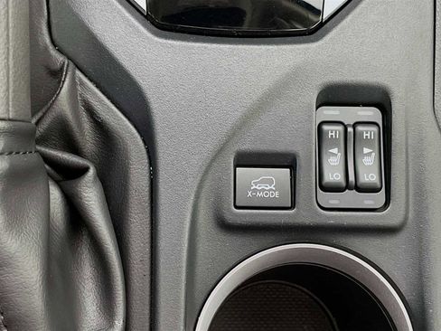 Used 2020 Subaru Crosstrek 2.0i Limited w/ Moonroof Package w/Navigation image 19