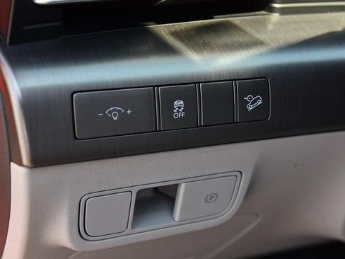 Used 2024 Hyundai Kona SEL FWD image 10