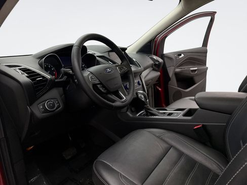 Used 2018 Ford Escape SEL image 10