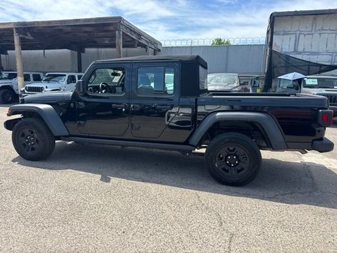 Used 2024 Jeep Gladiator Sport AWD/4WD image 8