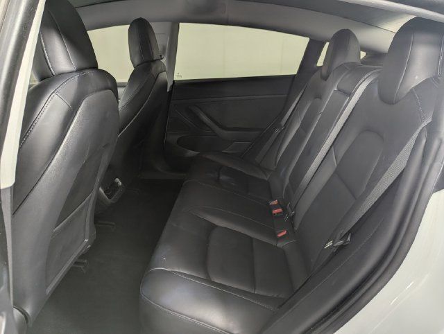 Used 2020 Tesla Model 3 Standard Range Plus RWD image 15