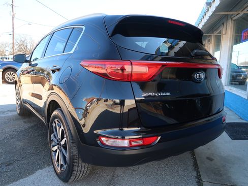 Used 2017 Kia Sportage EX image 7