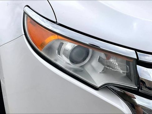Used 2011 Ford Edge Limited FWD image 30