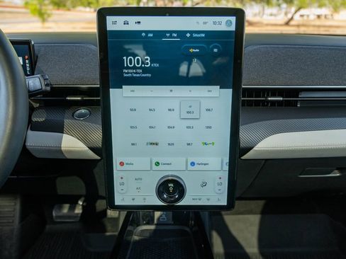 Used 2022 Ford Mustang Mach-E Premium image 21