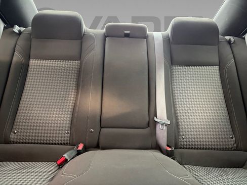 Used 2023 Dodge Charger SXT image 2