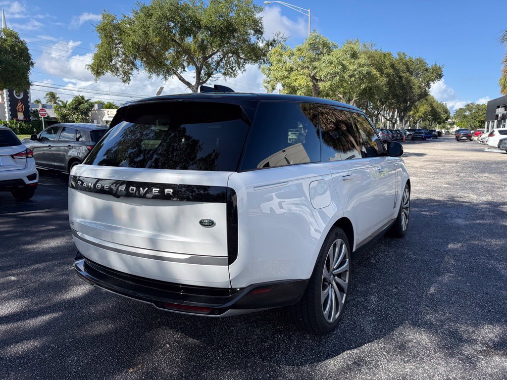 Used 2023 Land Rover Range Rover Autobiography AWD/4WD image 9