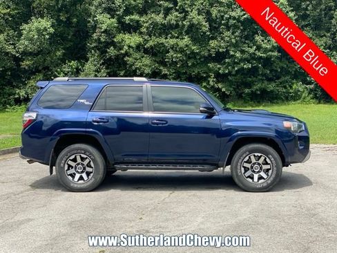 Used 2020 Toyota 4Runner TRD Off-Road Premium w/ Moonroof Package AWD/4WD image 8