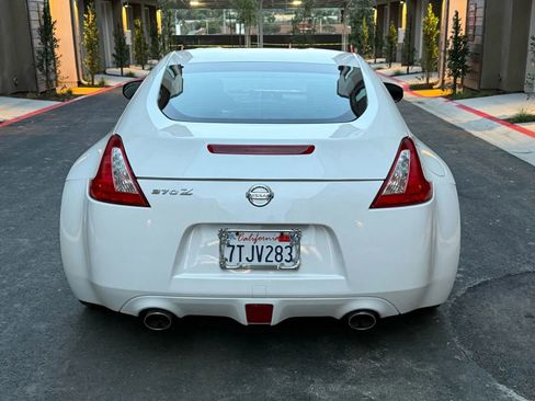 Used 2016 Nissan 370Z Coupe image 6