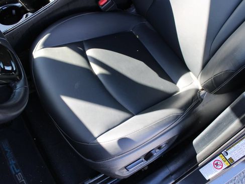 Used 2022 Toyota Prius Prime Limited FWD image 16