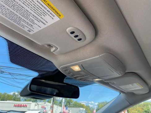 Used 2022 Ford Edge Titanium image 19