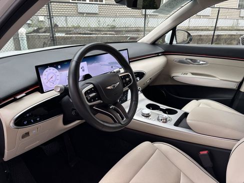 Used 2026 Genesis GV70 2.5T Advanced AWD/4WD image 8