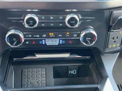 Used 2024 Ford F250 Lariat w/ Lariat Ultimate Package image 24