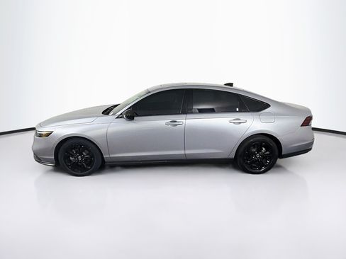 Used 2025 Honda Accord SE image 4