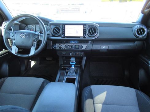 Used 2021 Toyota Tacoma TRD Sport image 15