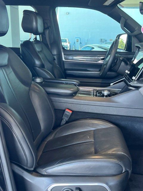 Used 2022 Jeep Wagoneer Series III w/ Premium Group I RWD image 20