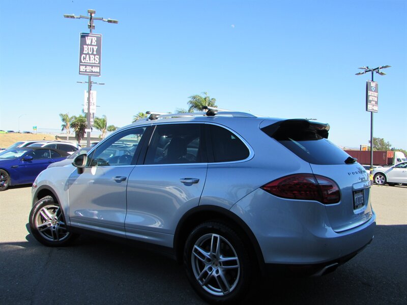 Used 2012 Porsche Cayenne AWD/4WD image 5