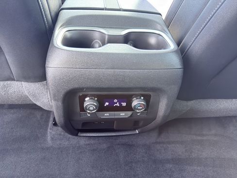 Certified 2024 Chevrolet Traverse RS AWD/4WD image 33