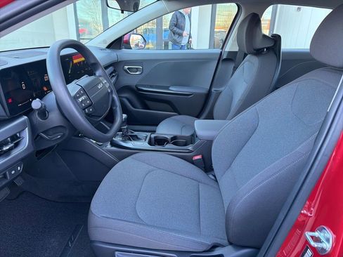 New 2025 Kia K4 LXS image 29