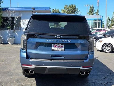 Certified 2025 Chevrolet Suburban High Country AWD/4WD image 7