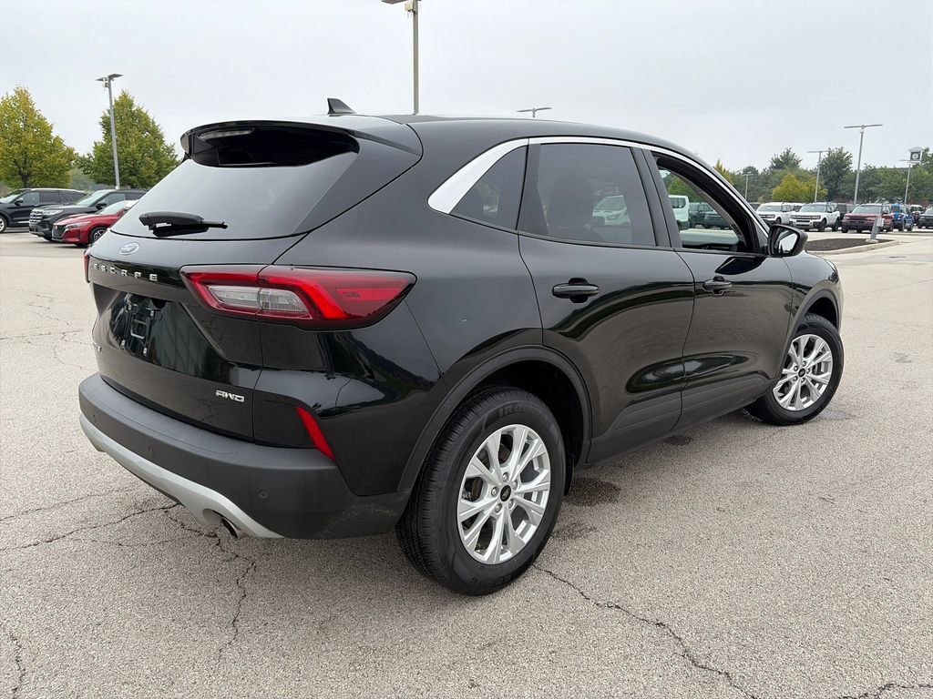 Used 2024 Ford Escape Active w/ Tech Pack #1 AWD/4WD image 7