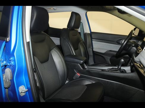 Used 2022 Jeep Compass Latitude w/ Convenience Group AWD/4WD image 29