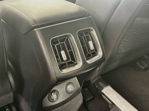 Used 2023 Kia Sorento EX w/ Panoramic Sunroof Package FWD image 29