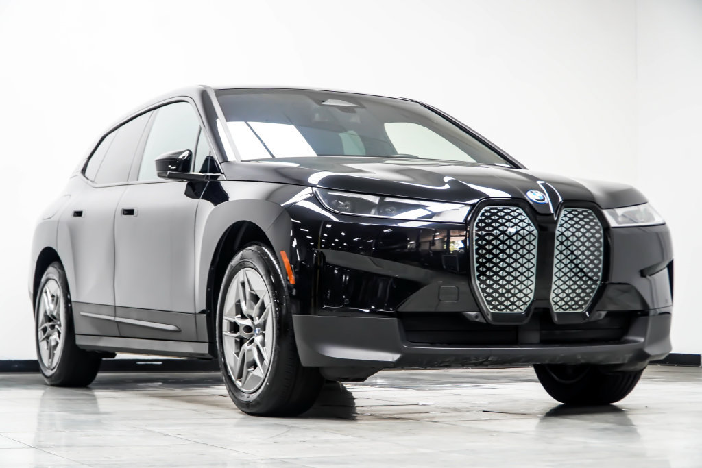 Used 2023 BMW iX xDrive50 AWD/4WD image 4