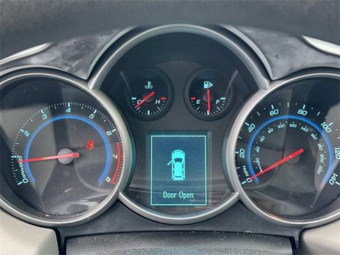 Used 2014 Chevrolet Cruze LS image 27