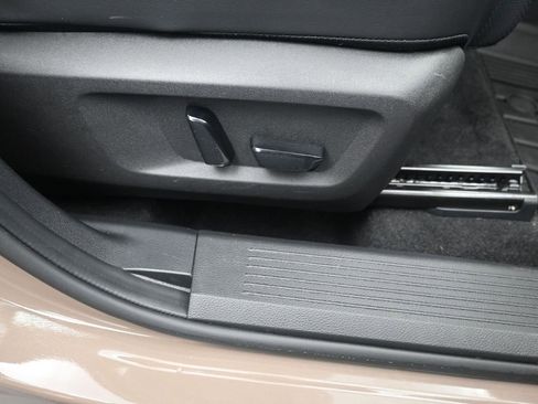 Used 2024 Nissan Rogue Platinum w/ Platinum Premium Package image 18