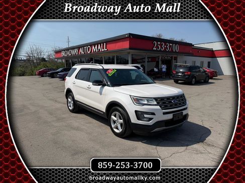 Used 2016 Ford Explorer XLT w/ Equipment Group 202A image 1