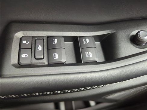 Used 2025 Jeep Grand Cherokee Limited 4xe image 29