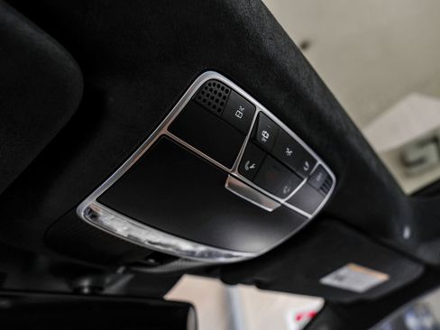 Used 2018 Mercedes-Benz S 560 Sedan image 26