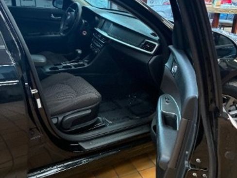 Used 2019 Kia Optima LX FWD image 29