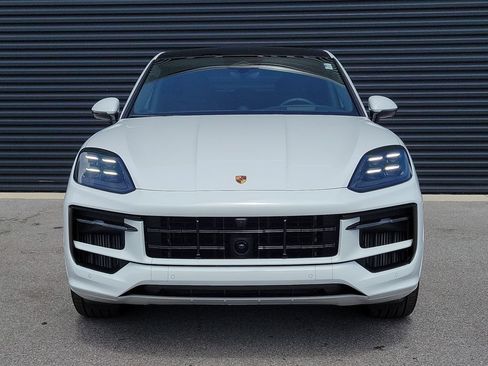 New 2026 Porsche Cayenne GTS AWD/4WD image 10