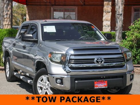 Used 2017 Toyota Tundra SR5 image 2