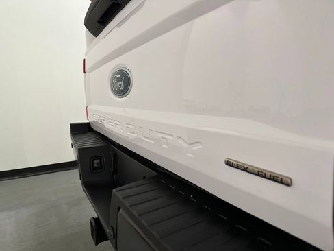 Used 2017 Ford F250 XL w/ Power Equipment Group AWD/4WD image 11
