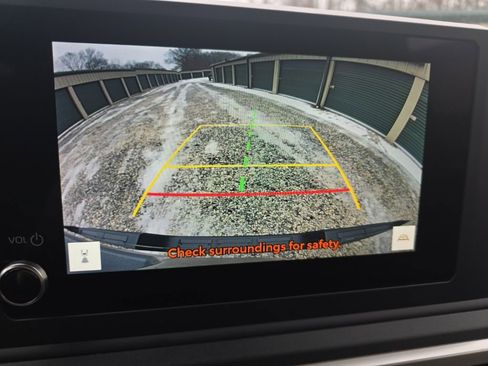 Certified 2024 Toyota Tacoma SR image 22