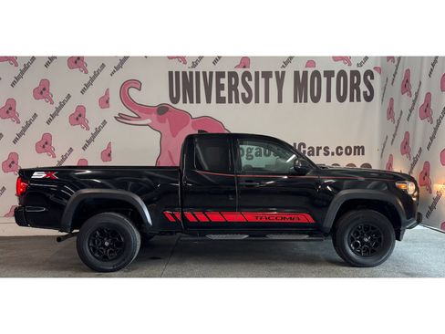 Used 2021 Toyota Tacoma SR w/ SX Package RWD image 9