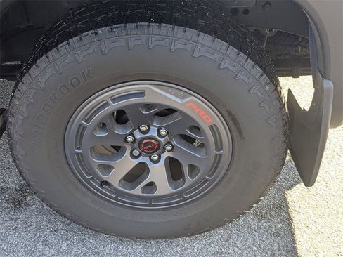 Used 2025 Nissan Frontier Pro-X w/ Pro Premium Package image 10